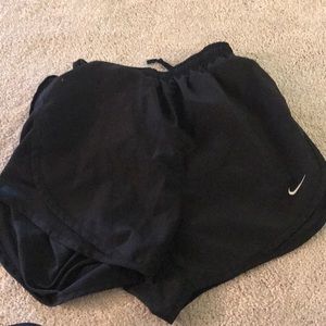 all black nike shorts